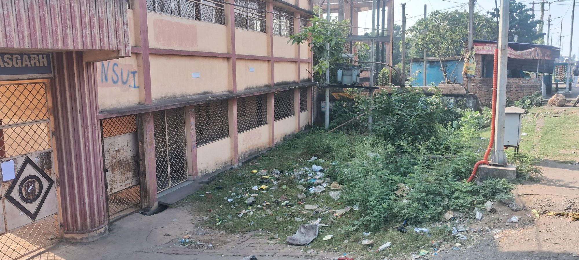 कतरास महाविद्यालय में साफ–सफाई की बदतर स्थिति, छात्र नाराज़, प्रशासन व कुलपति की लापरवाही पर सवाल